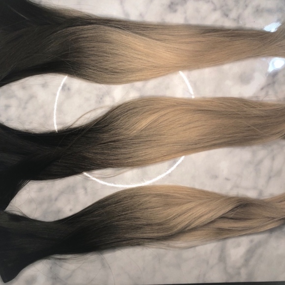 18" Hair extensions - Picture 6 of 6